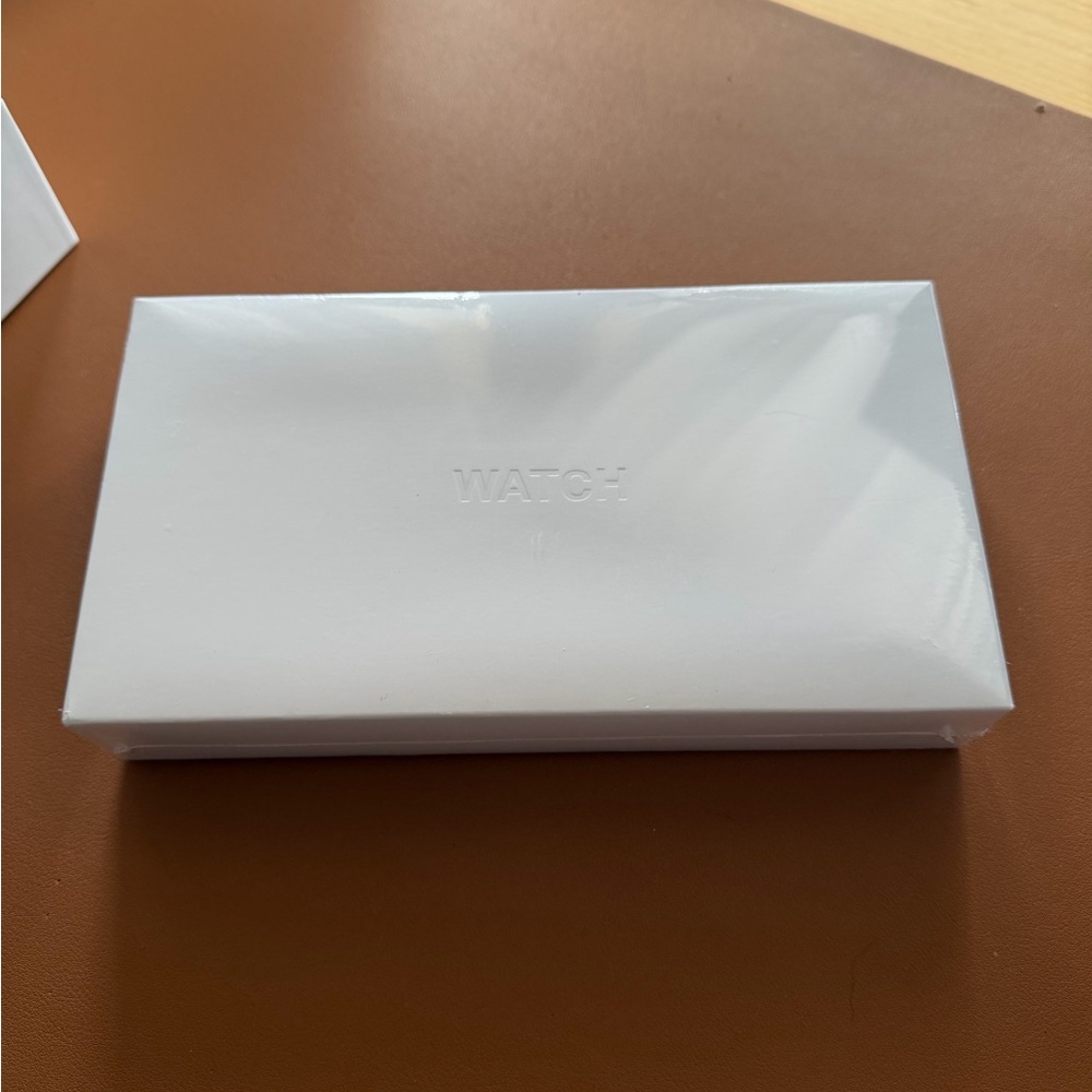 Apple Watch Ultra 2 - Picture 2 of 3